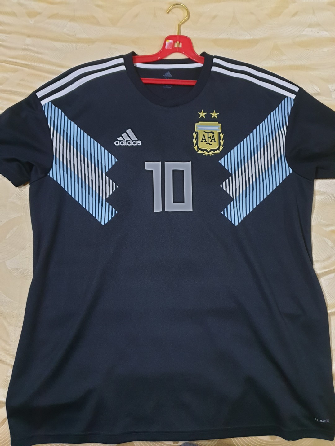 Messi away deals jersey 2018