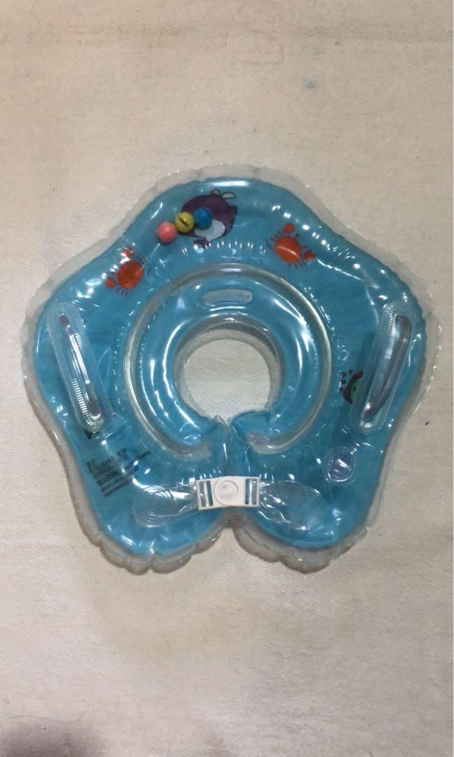 Baby Floater (Category: Bathtub & Bath Accessories) located in Las Pinas. Submitted by momma_on_a_hunt_ph (Listing ID 235927016, Image 1). Description: Pumped but never used..