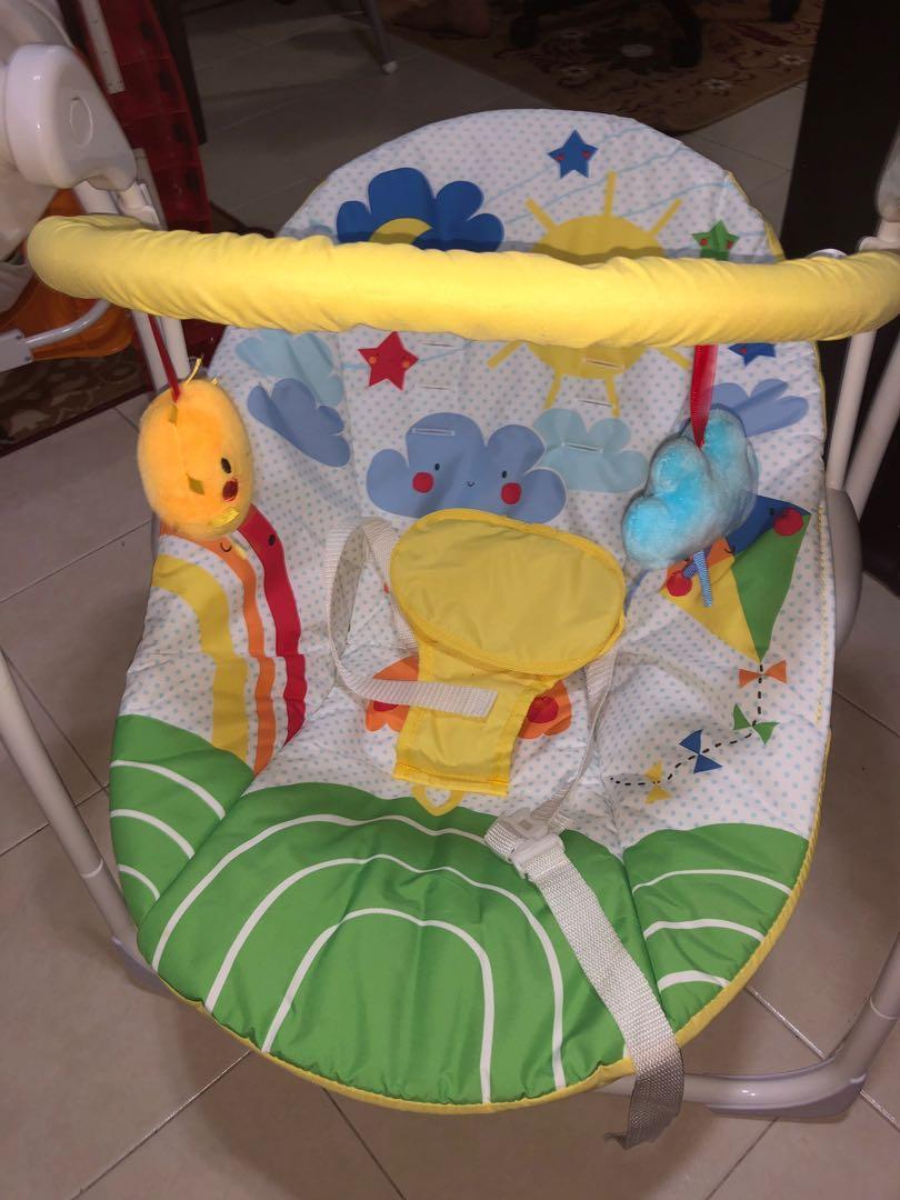 giraffe baby swing