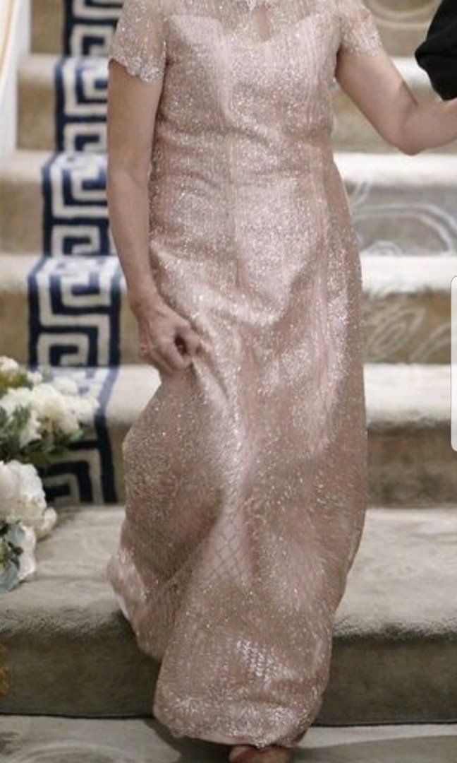 Model Baju Pesta Orang Tua - 10 Ide Model Gaun Non Kebaya ...