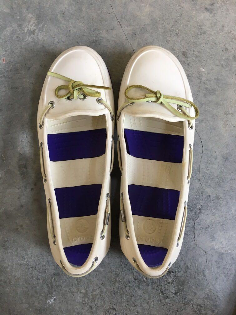 ladies crocs size 7