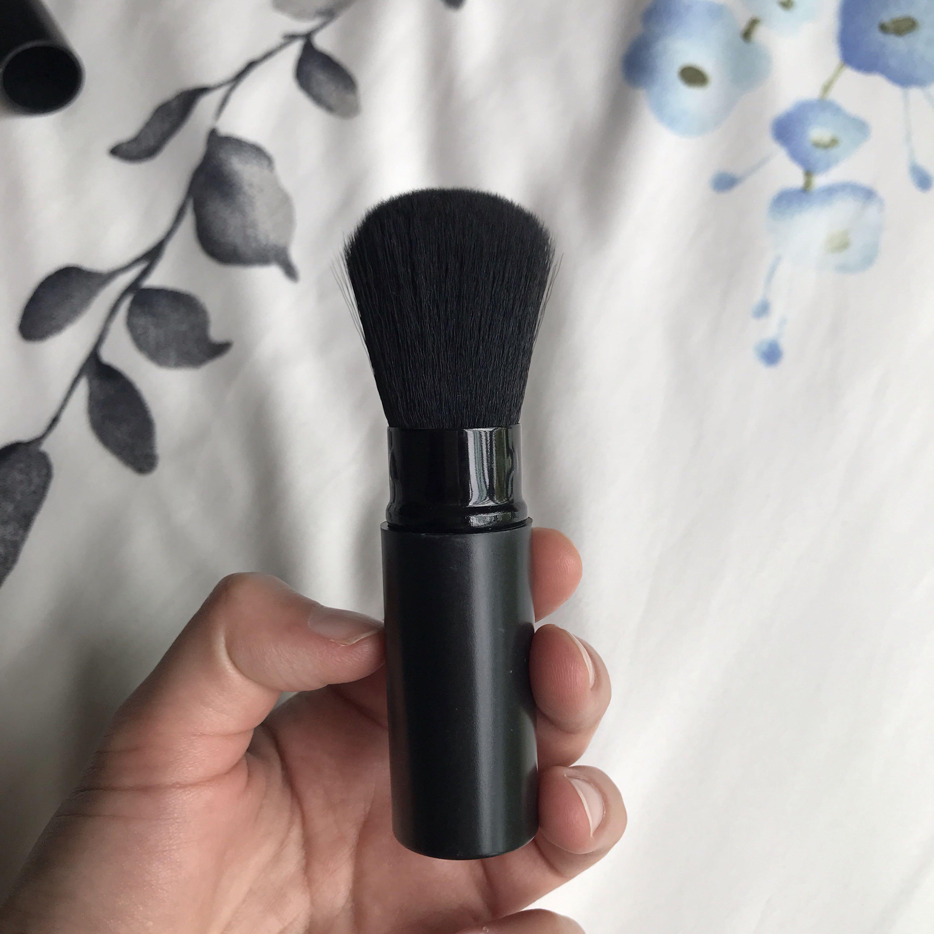 E L F Retractable Kabuki Brush Health Beauty Makeup On Carousell