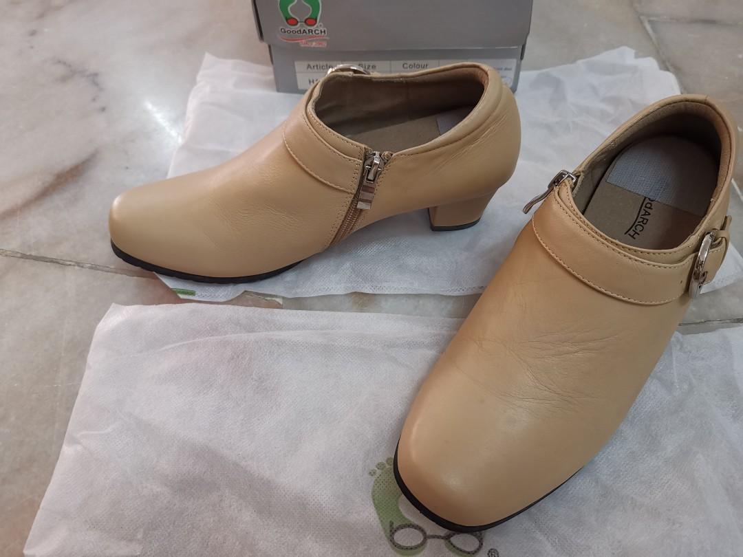 Goodarch boots shoe beige size 39