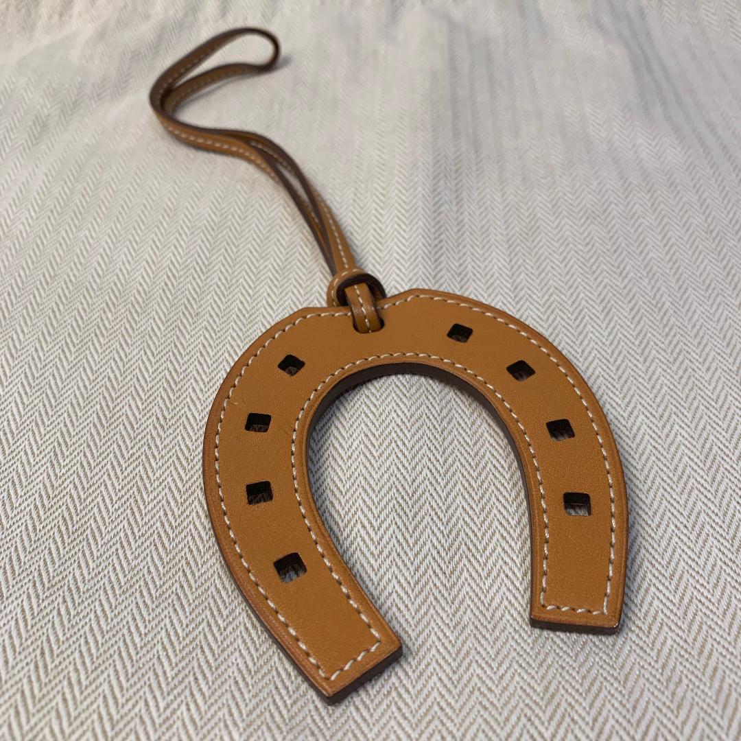 hermes horseshoe charm