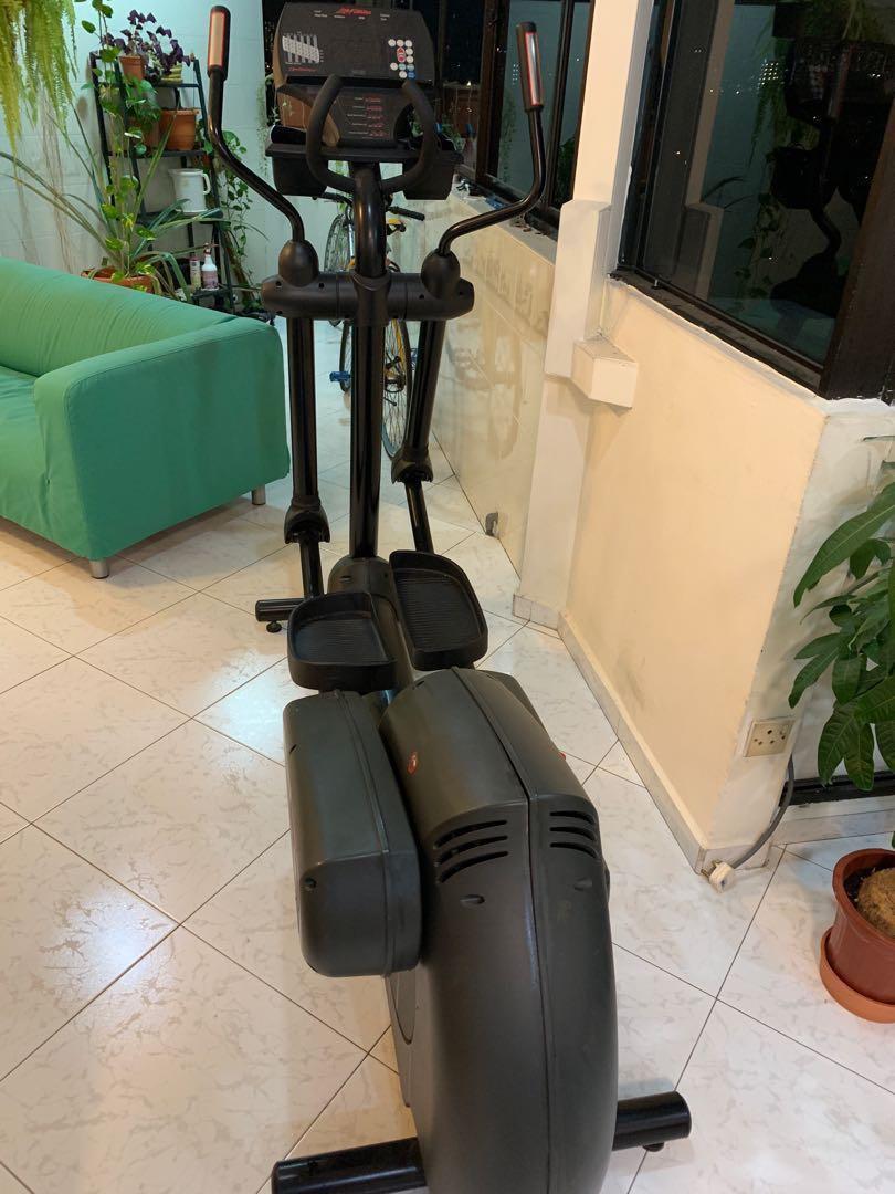 LifeFitness Elliptical x9, Sports Equipment, Exercise & Fitness, Cardio