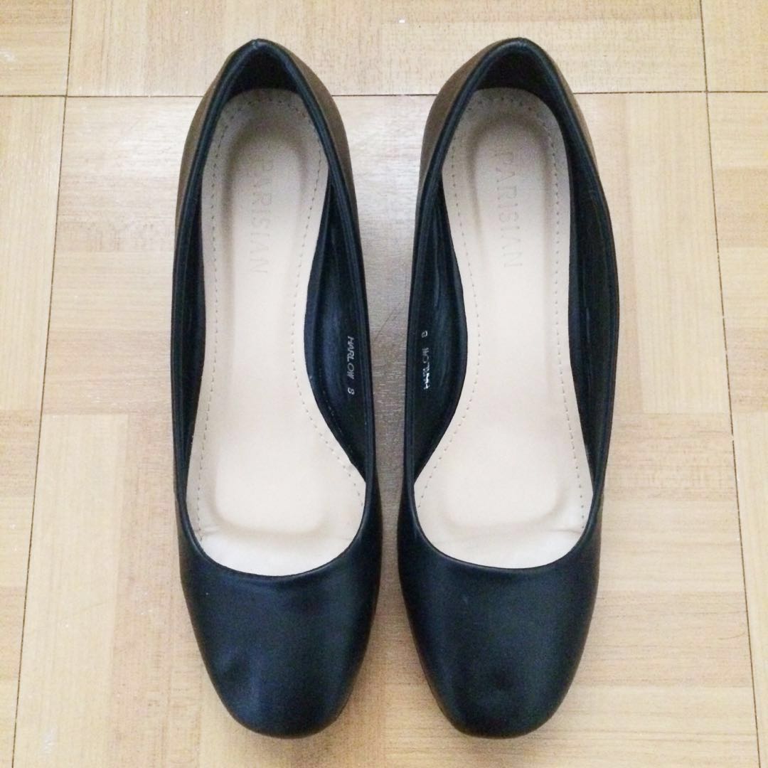 Parisian Closed Shoes, Women's Fashion, Footwear, Sneakers on Carousell