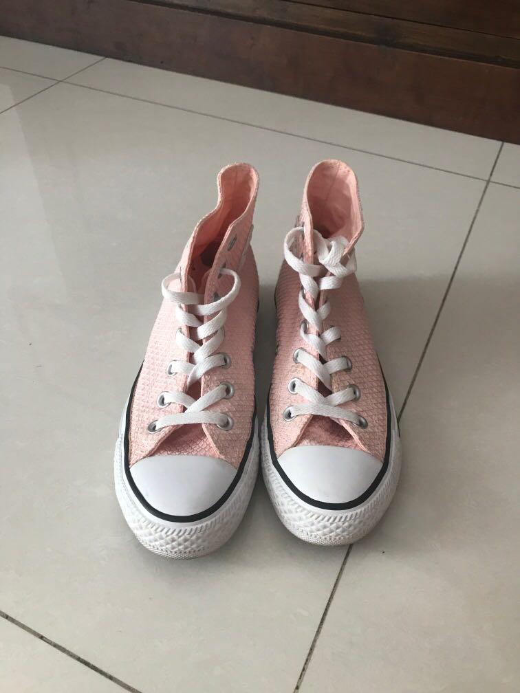 used pink converse