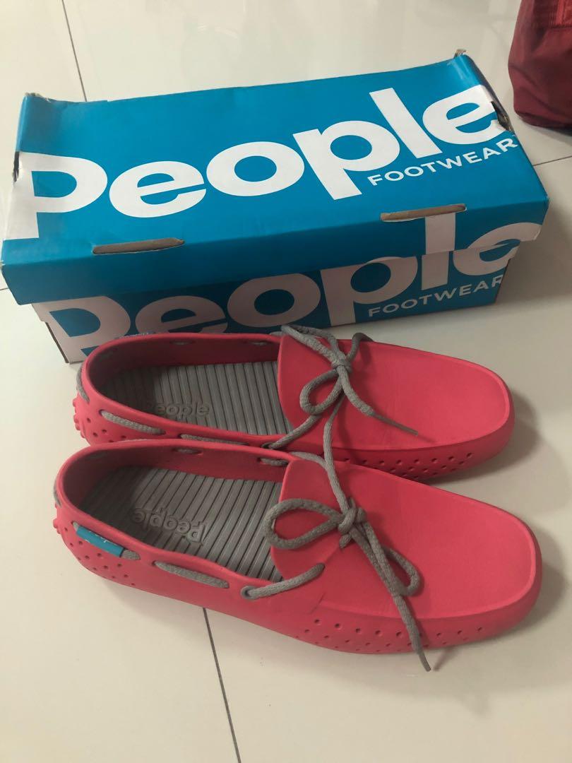 crocs w7 size