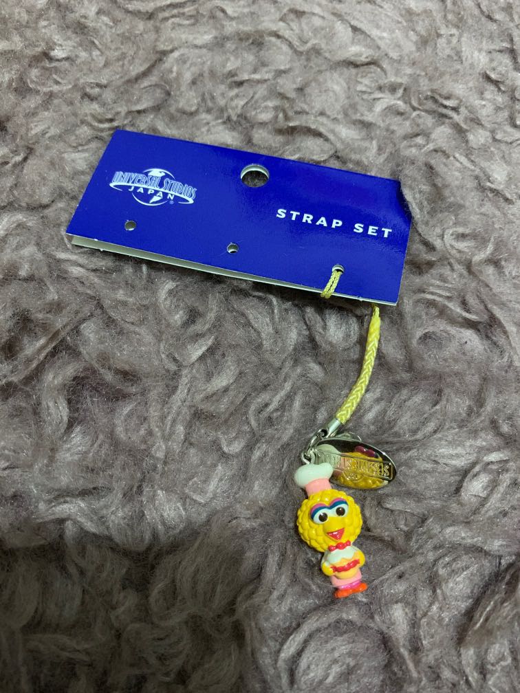 Sesame Street Universal Studios Japan Big Bird Keychain, Hobbies & Toys, Stationery & Craft