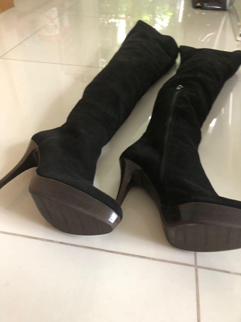 Stuart weitzman russell bromley boots discount