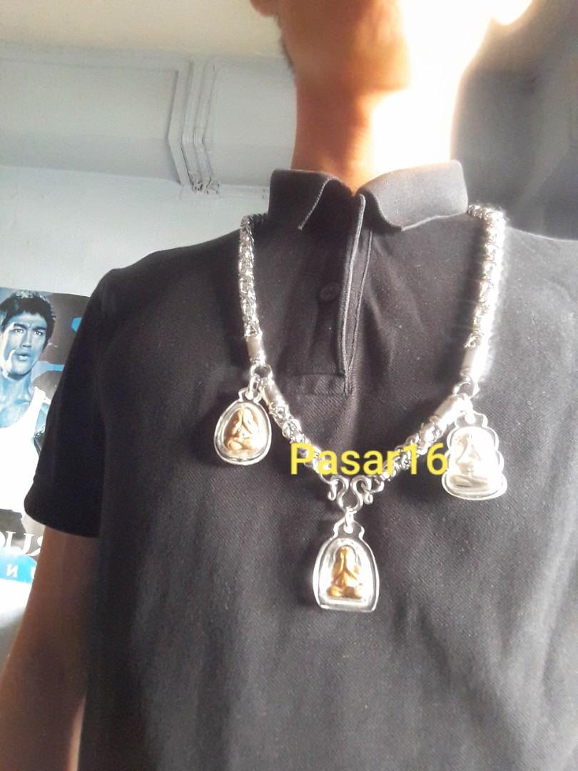 Thai amulet chain store
