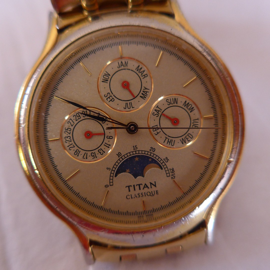 Titan Classique Gold Watch
