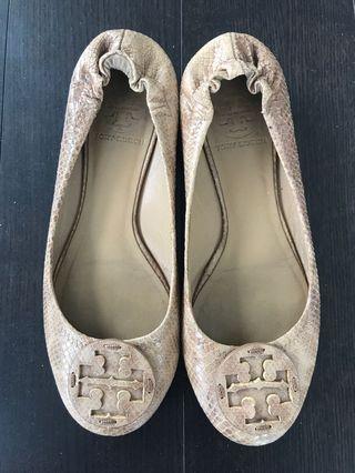 Tory Burch beige snakeskin flats (6-6.5)