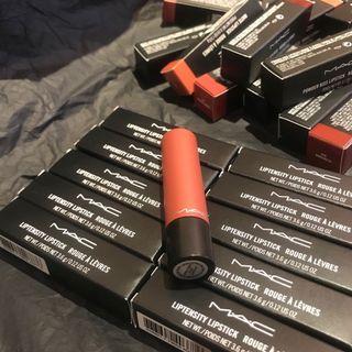 MAC 零色差唇膏 SMOKED ALMOND