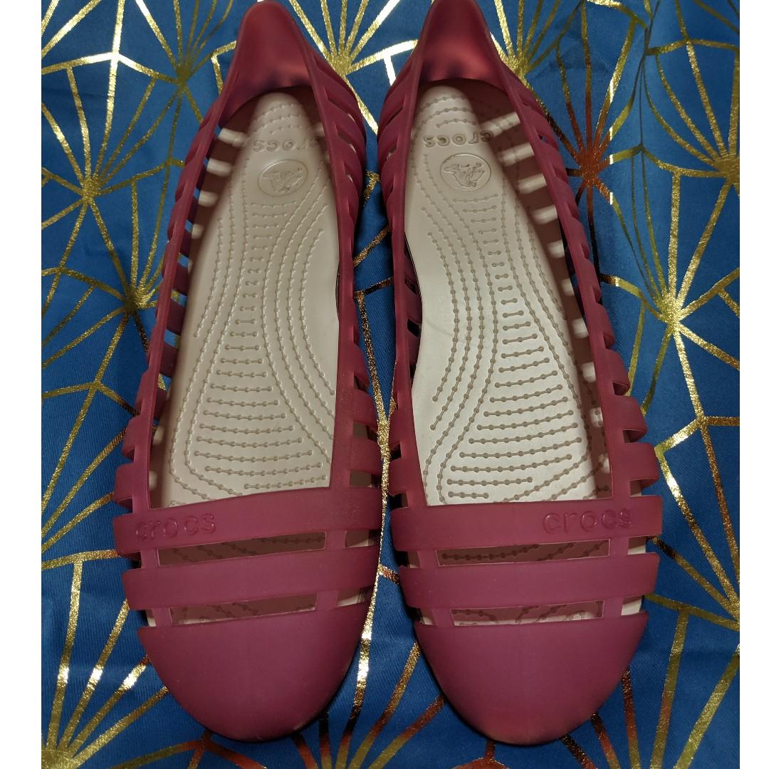 crocs jelly sandals