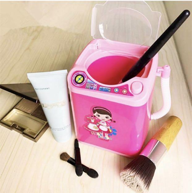 Beauty Blender Washer As Seen On Huda Beauty Instock Health Beauty Makeup On Carousell