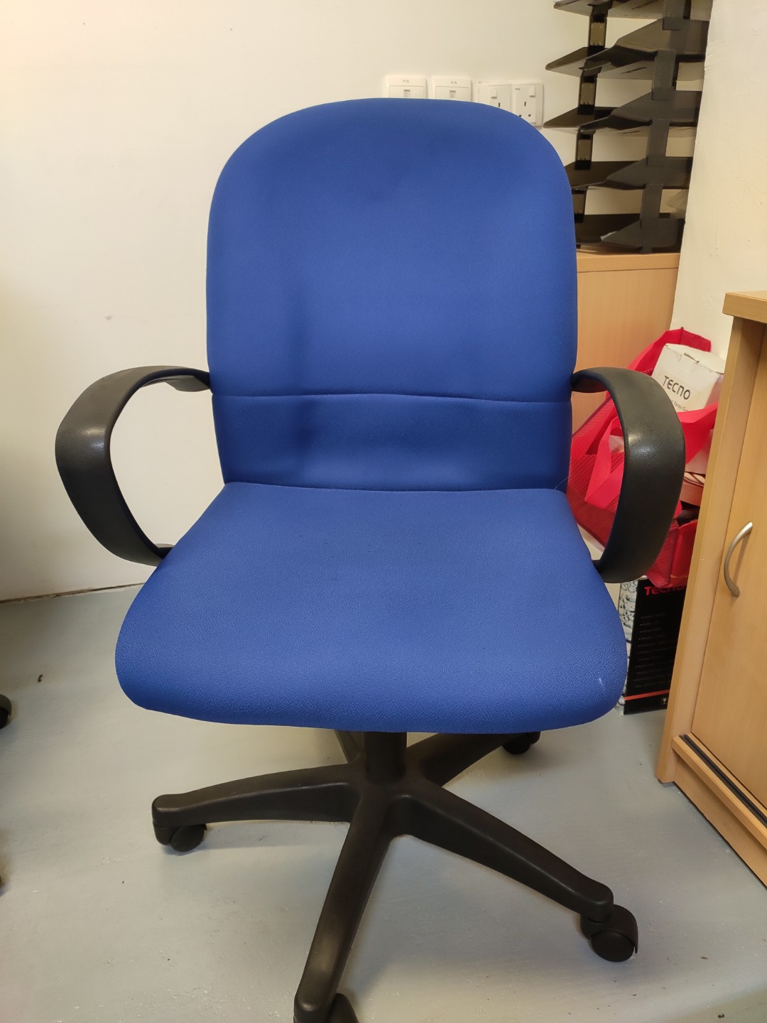 Blue fabric office best sale chair