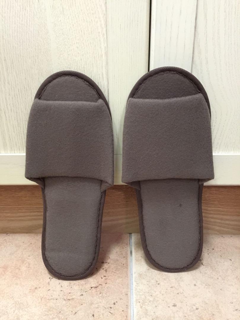 disposable bedroom slippers