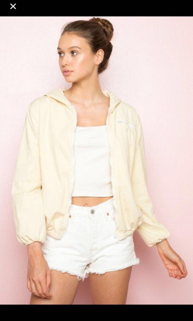 Brandy Melville Yellow Jacket, Women's Fashion, Coats, Jackets and
