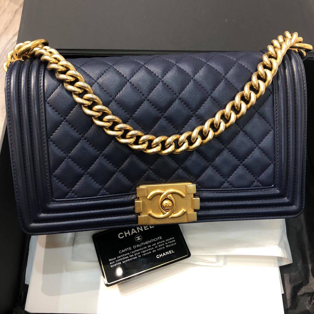 chanel boy navy blue gold chain
