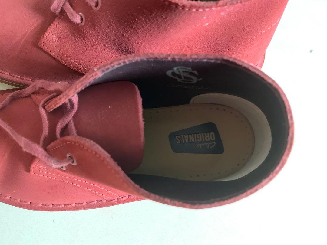 red clarks desert boots