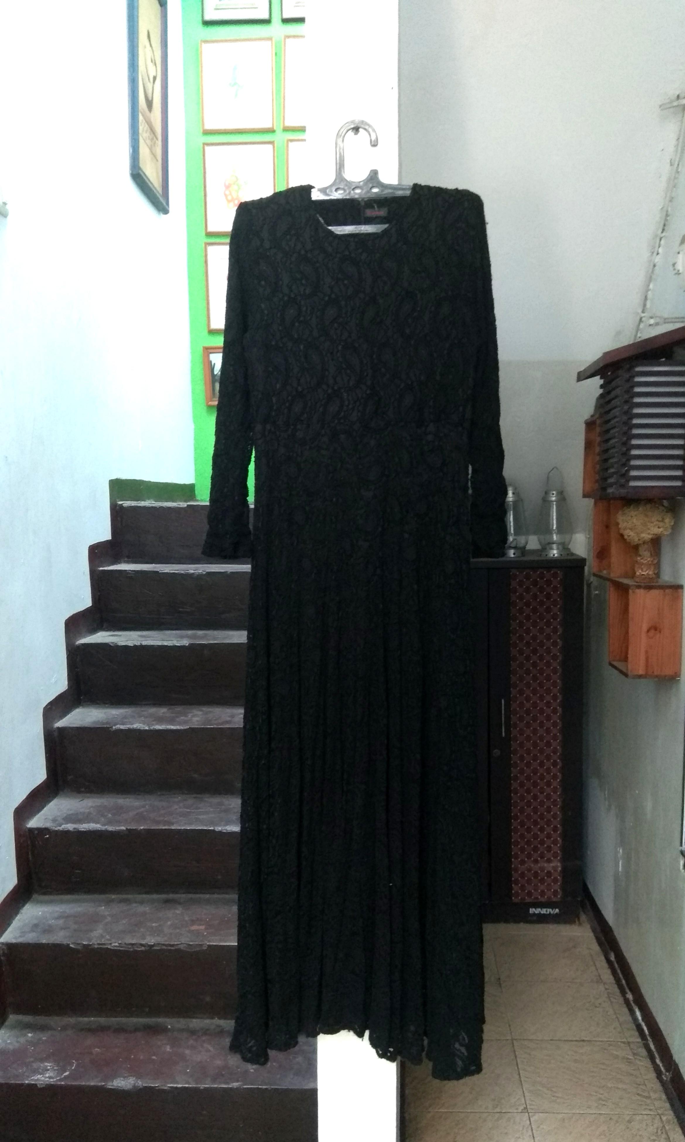 Gamis Brokat Hitam Fesyen Wanita Pakaian Wanita Gaun Rok Di Carousell