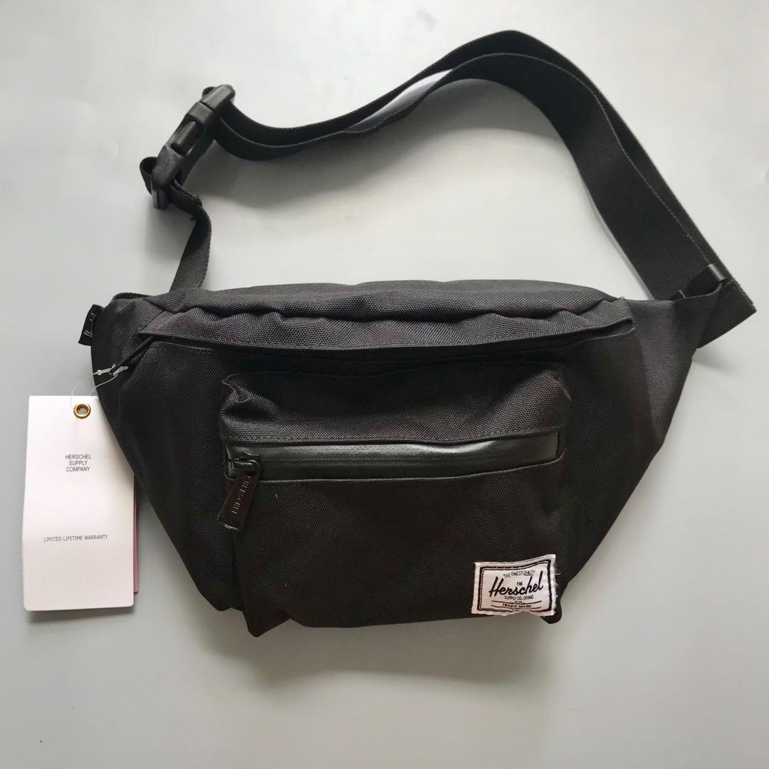 herschel seventeen hip bag