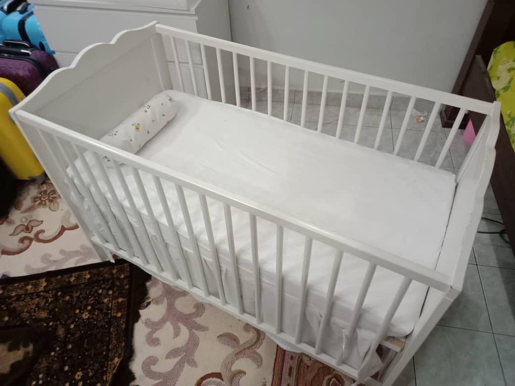 Ikea Baby Cot Hensvik, Babies & Kids, Baby Nursery & Kids Furniture