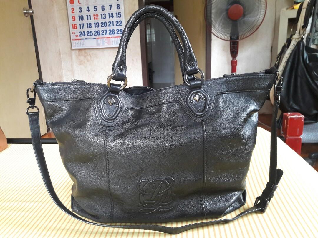 Preoved Louis Quatorze Two-way Bag, Women's Fashion, Bags & Wallets,  Shoulder Bags on Carousell