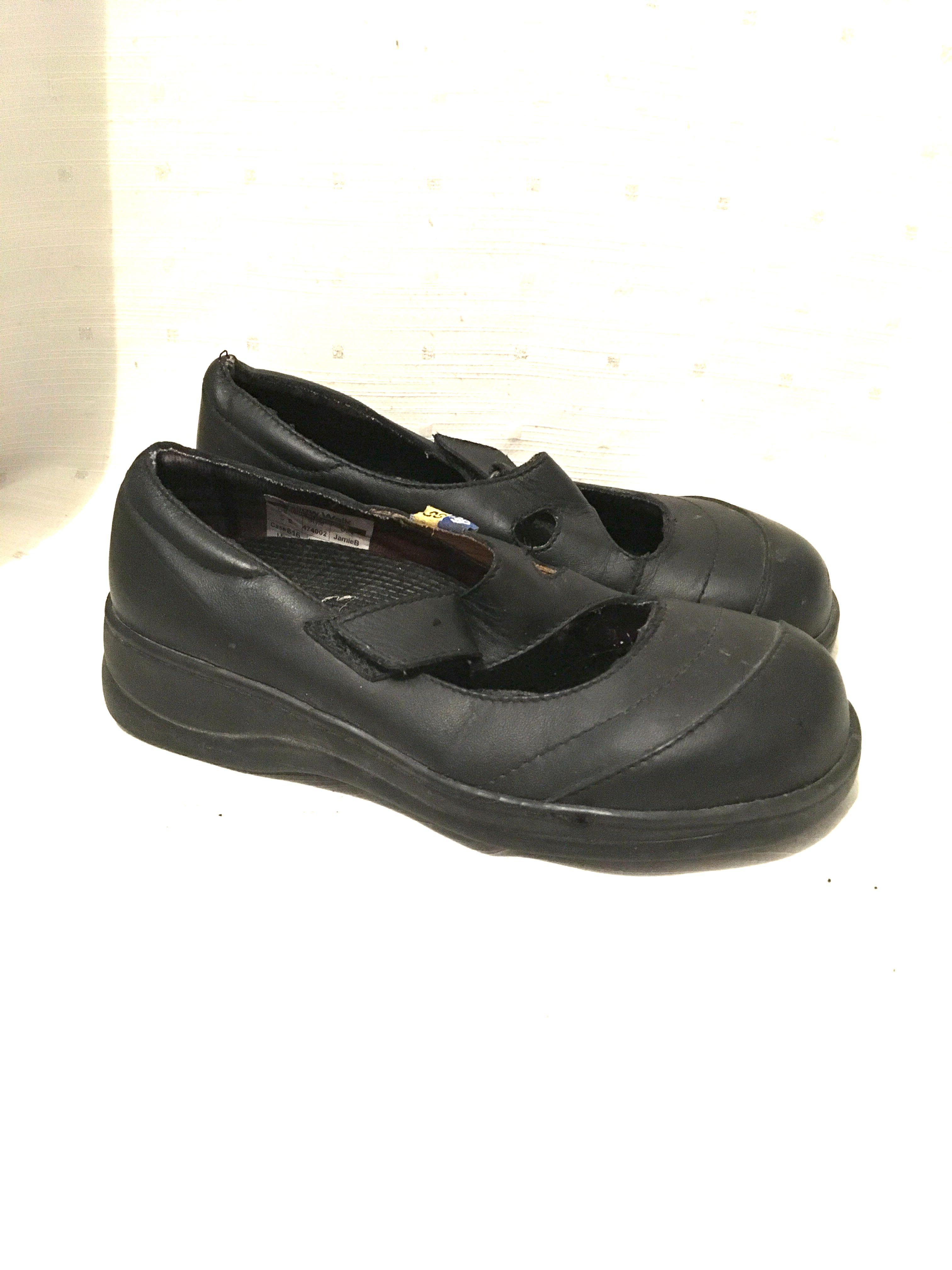 black leather shoes size 5
