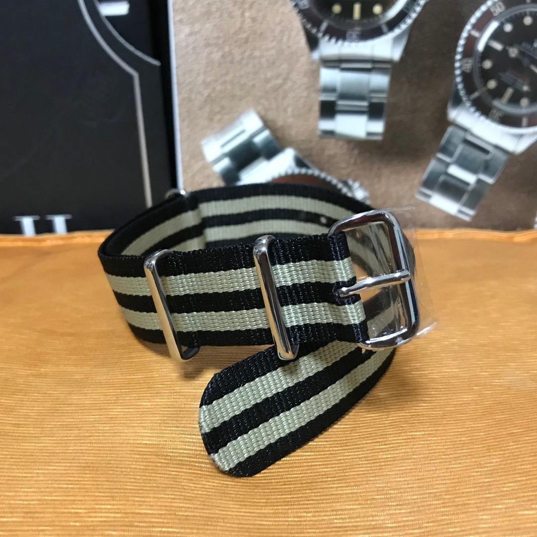 NATO G10 REGIMENTAL MILITARY NYLON STRAP BLACK LIGHT GREY 20MM