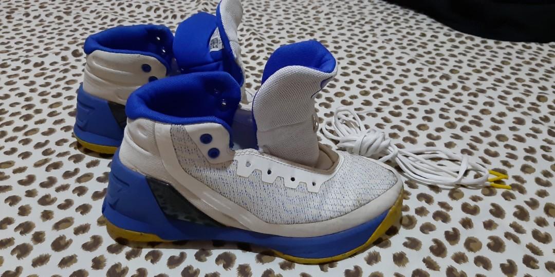 original curry shoes