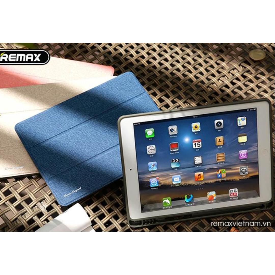 Remax Ipad Pro 11" Protective Case Cover PT-10 Blue (Category: Cases & Sleeves) located in Mandaluyong City. Submitted by princessshyph (Listing ID 236080800, Image 3). Description: Applicable to iPad Pro 11” Made of High Grade TPU + PU Comfortable feel,Shock resistant Premium Remax metal logo Perfect mounding protection Pencil slot for Apple pencil Triple folds design able to stand view Ultra Slim & compact in size.