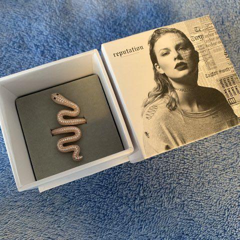 Taylor swift gold snake ring hot sale