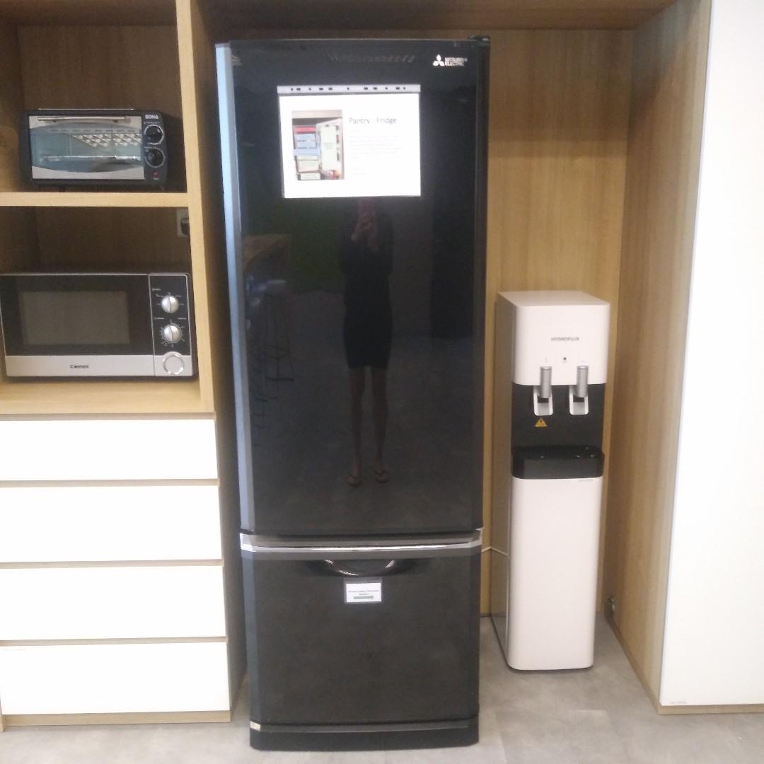 Fridge depth 600mm new arrivals