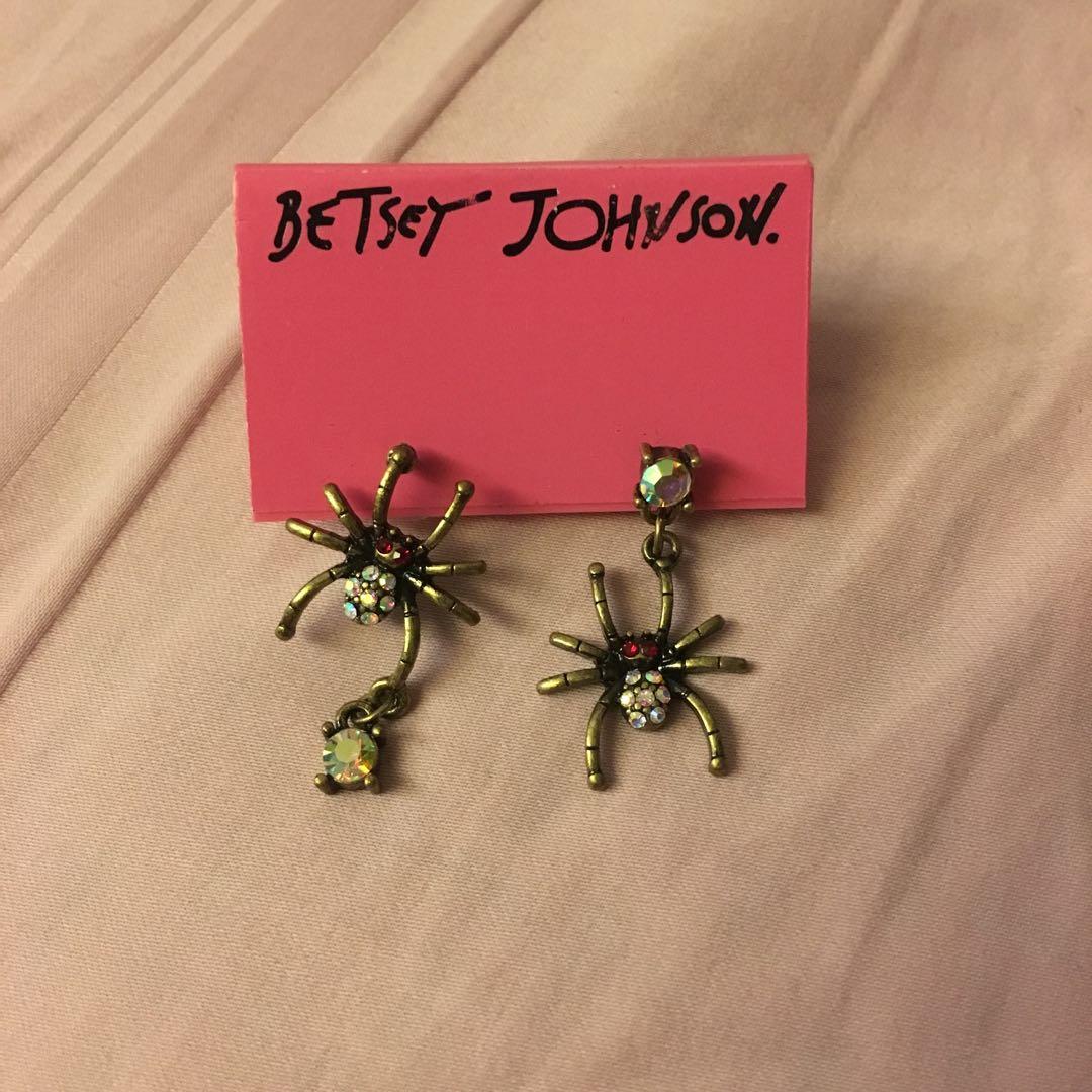 Betsey Johnson Spiders Earring Carouselland