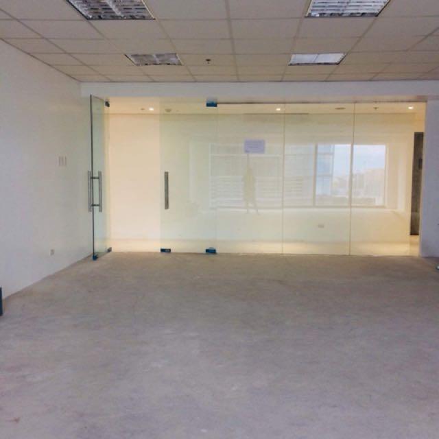 BGC Office Space HSS Corporate Plaza (Category: Commercial) located in Taguig. Submitted by propel_maiko (Listing ID 236220654, Image 2). Description: This is a 95sqm office space located at HIGH STREET SOUTH CORPORATE PLAZA, tower 1. Inclusive of dues and 1 parking slot. 1,500/sqm PM me for inquires or viewings .