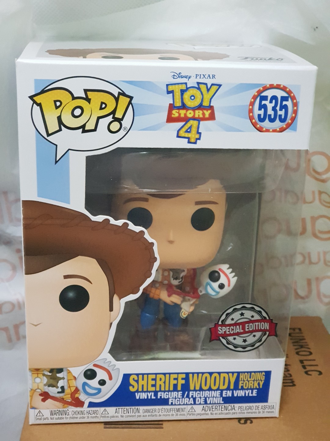 Funko Pop Disney Toy Story 4 Sheriff Woody Holding Forky