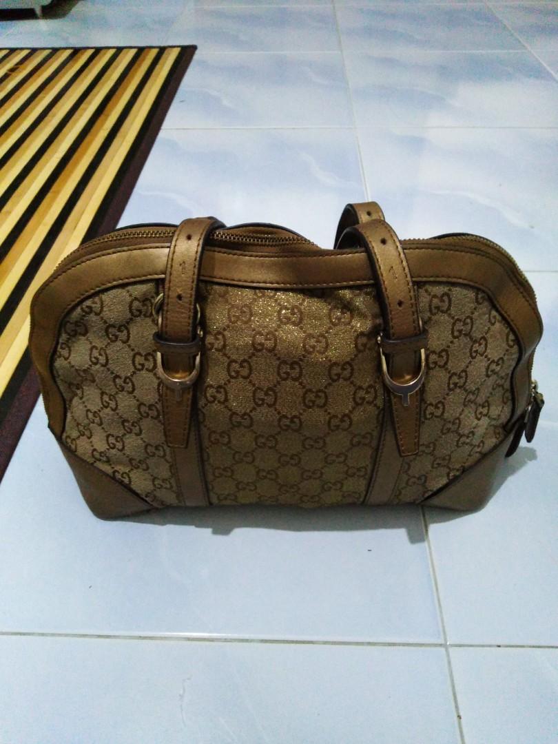 Gucci alma bag Luxury Bags Wallets on Carousell