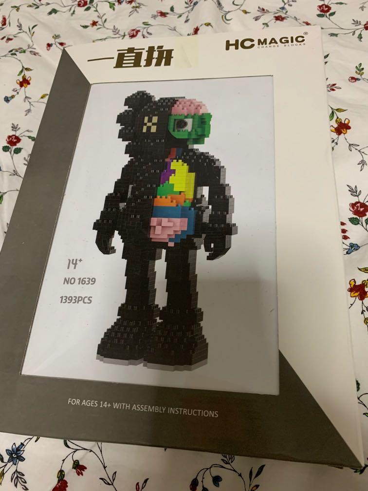 nanoblock kaws