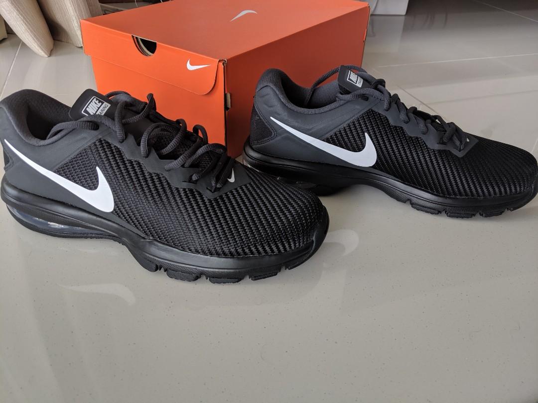 Road making process Revival analysis Nike Air Max Full Ride TR 1.5 trainers, EUR 44.5 /US 10.5, black, brand-new  in box w receipt, 40% off, Men's Fashion, Footwear, Sneakers on Carousell