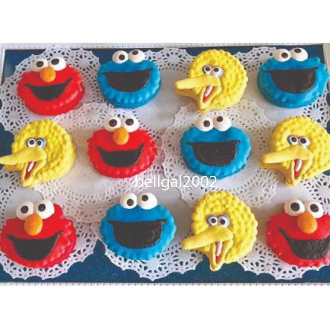 Sesame Street Elmo Macarons Food Drinks Baked Goods On Carousell