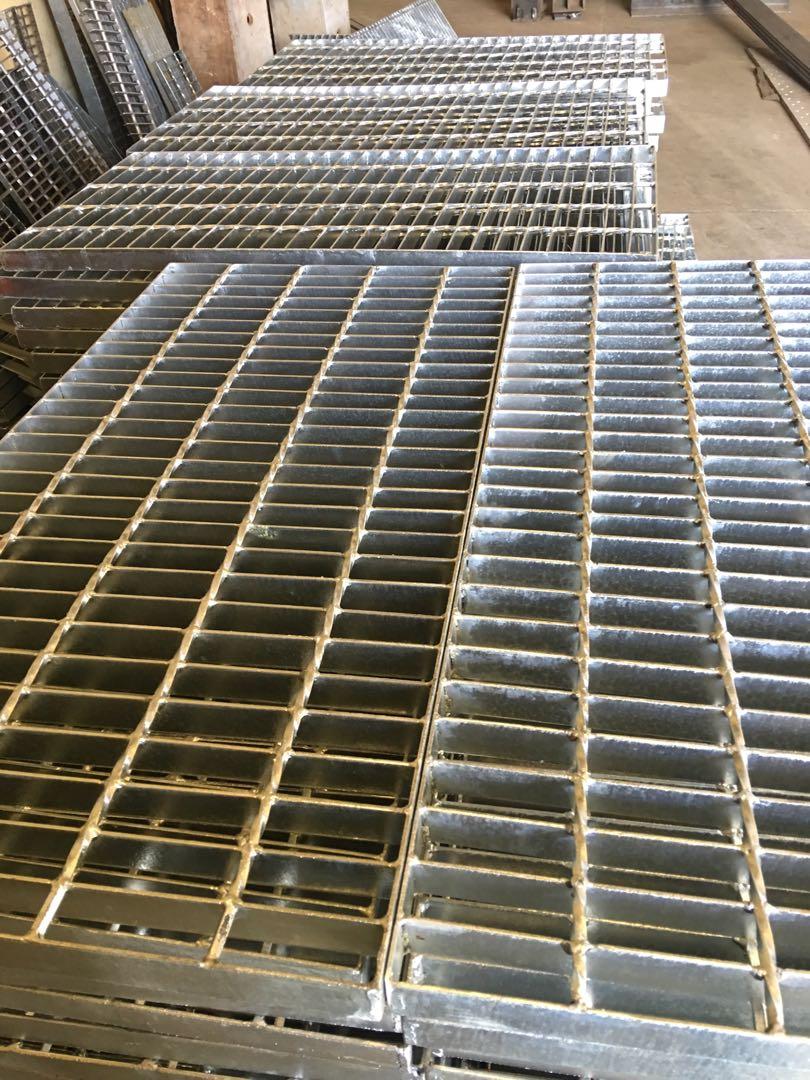 Steel Gratings (Category: Soil & Fertilisers) located in Marikina City. Submitted by tomypac (Listing ID 236175987, Image 2). Description: AMPAC Steel Gratings, Catwalks, trenches, platform, steel stair treads. for the mining, cement, power and construction industries. ASTM 36 Material as per clients size and specification can be hot dip galvanized, painted and electro plated . SS304 for the food industry..