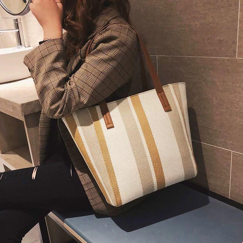 plain leather tote bag