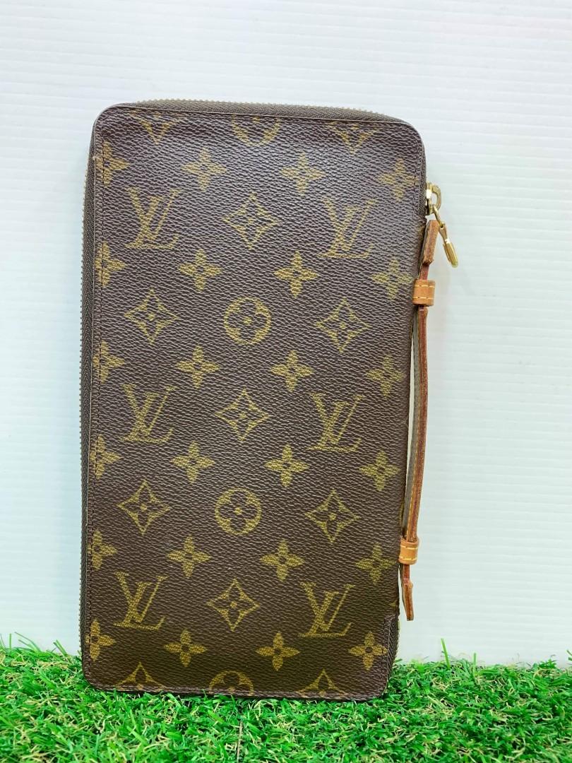 Auth LV ESCAPADE TRAVEL ORGANIZER, Luxury, Bags & Wallets on Carousell
