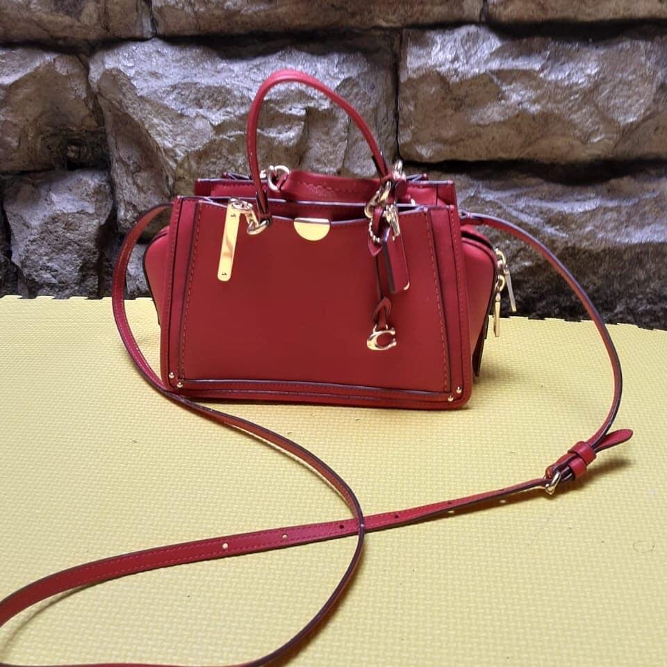 Coach dreamer 21 Jasper gold red warna ini msh Best seller karena bener2 elegan