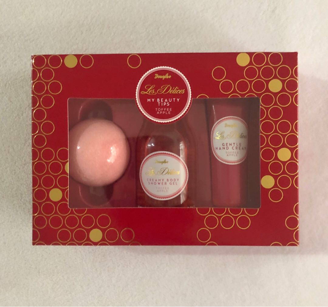 cerave cleanser douglas