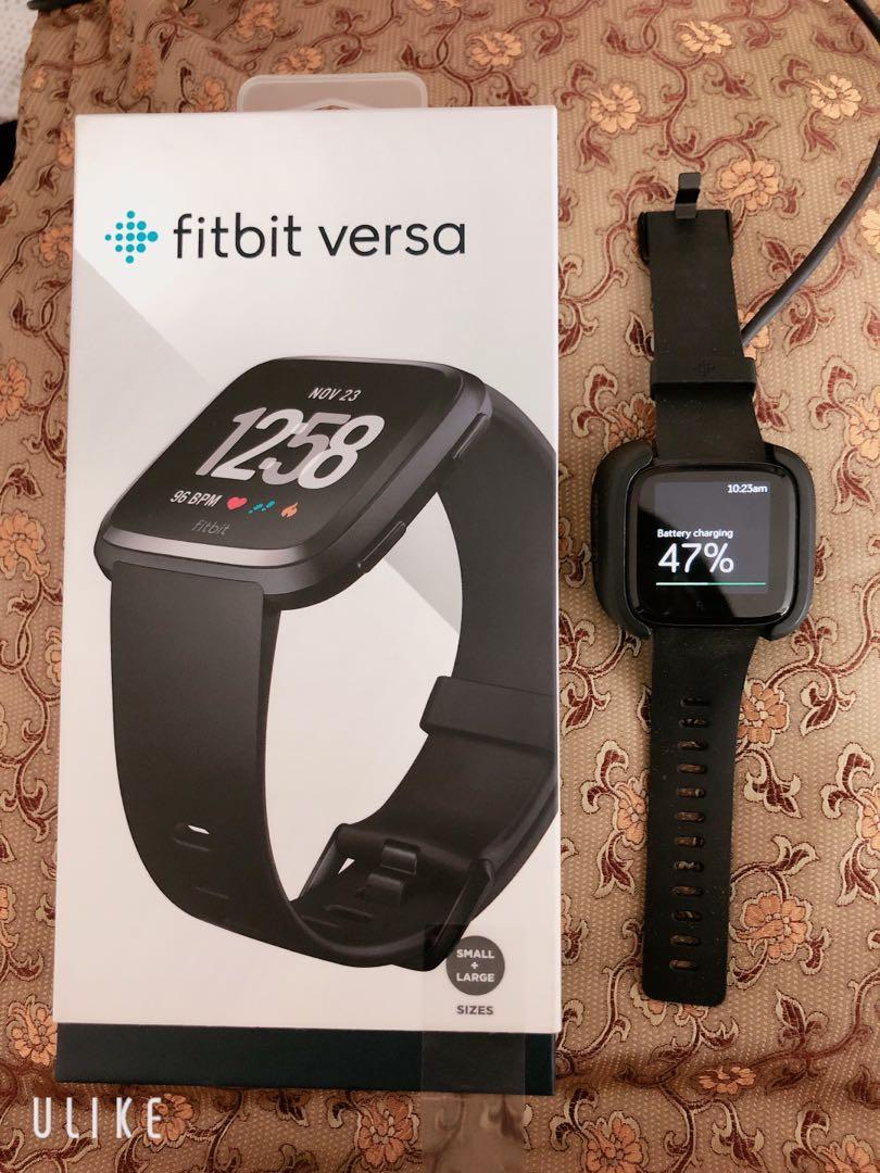 Fitbit Versa (Category: Watches) located in Skudai. Submitted by juju_111 (Listing ID 236309129, Image 1). Description: Extreme good condition Fitbit watch worn less than 5 times for sales. Warranty till August 2019 No scratch, no stain like new ( full set with one extra wristband) https://www.fitbit.com/eu/shop/versa.