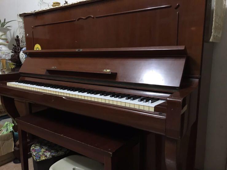 日本知名Flora福樂鋼琴（原價10萬，清空價4000元） 照片瀏覽 2