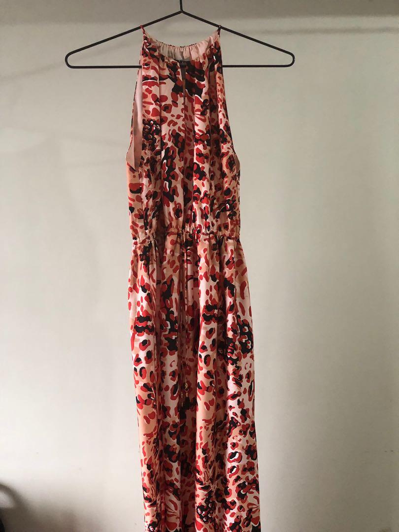 Satin long gown/dress (Category: Evening dresses & gowns) located in Mandaluyong City. Submitted by nereeberry (Listing ID 236322315, Image 3). Description: Brand new. Rfs: wrong size. Bought it via personal shopper online. .